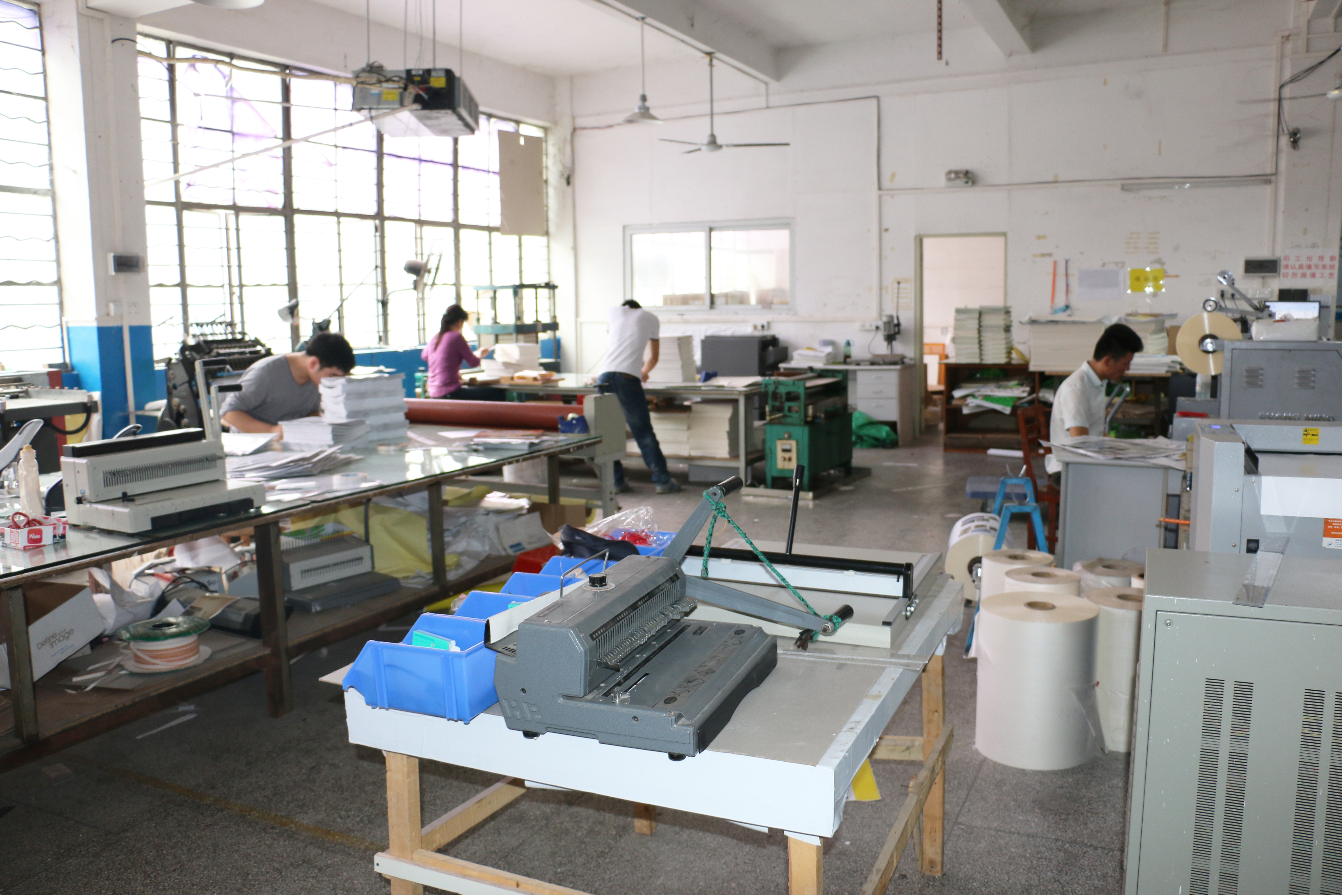 印特麗數(shù)碼印刷后工車間